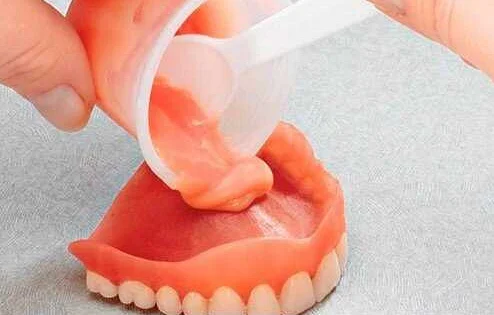 Продолжительность носки протезов: важность ухода за полостью рта