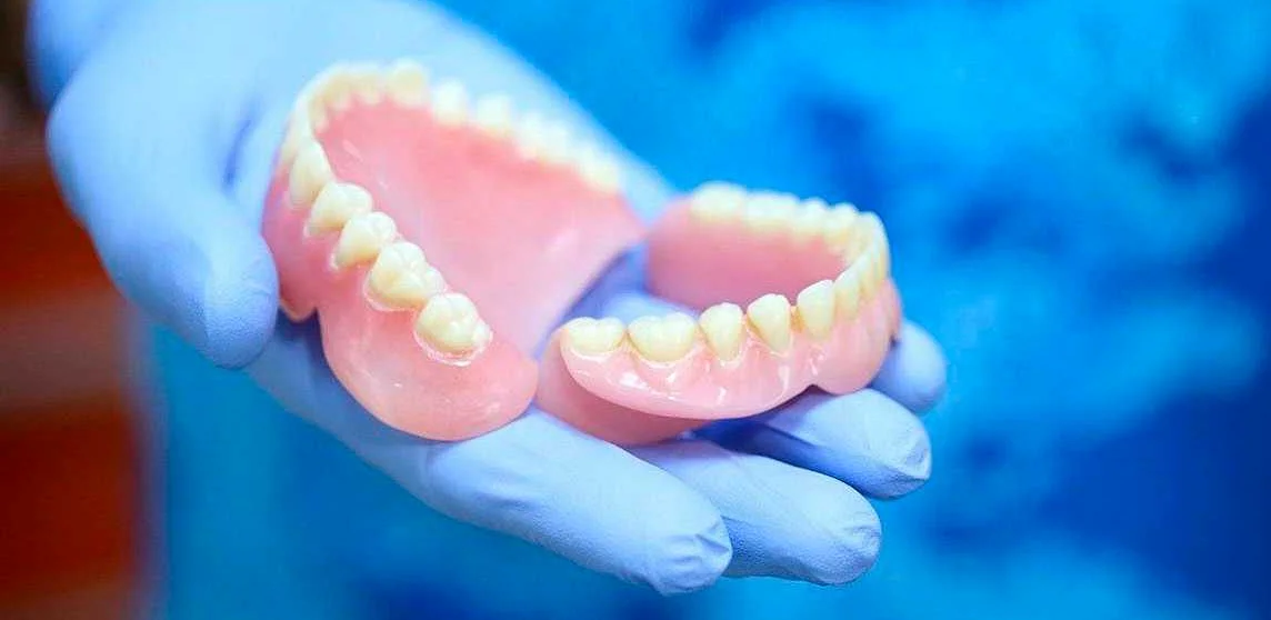 Изменение внешнего вида лица: положительные эффекты ортопедии и стоматологии