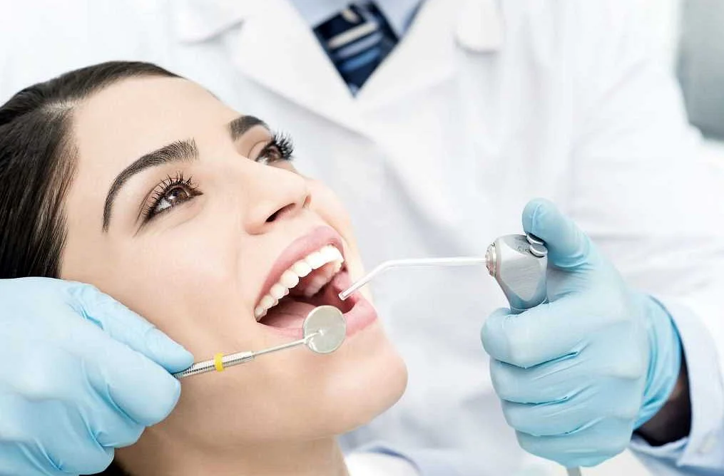 Как стоматологические проблемы могут влиять на зрительную функцию
