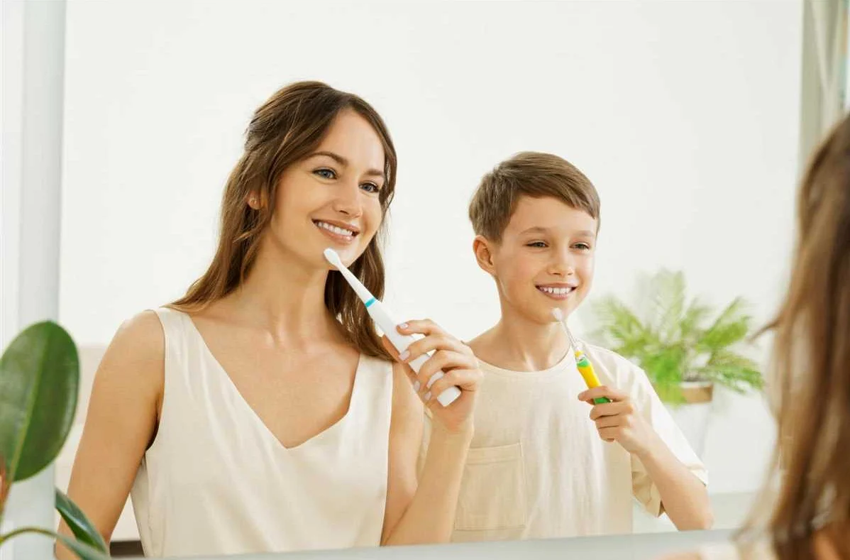 Как правильно пользоваться мягкой зубной щеткой