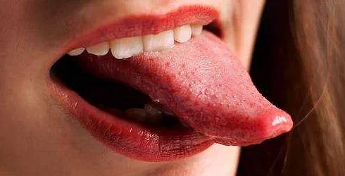 Для кого особенно важно принять меры при появлении неприятных ощущений на губах?