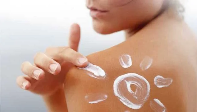 Солнцезащитные средства: защита кожи от солнечных лучей