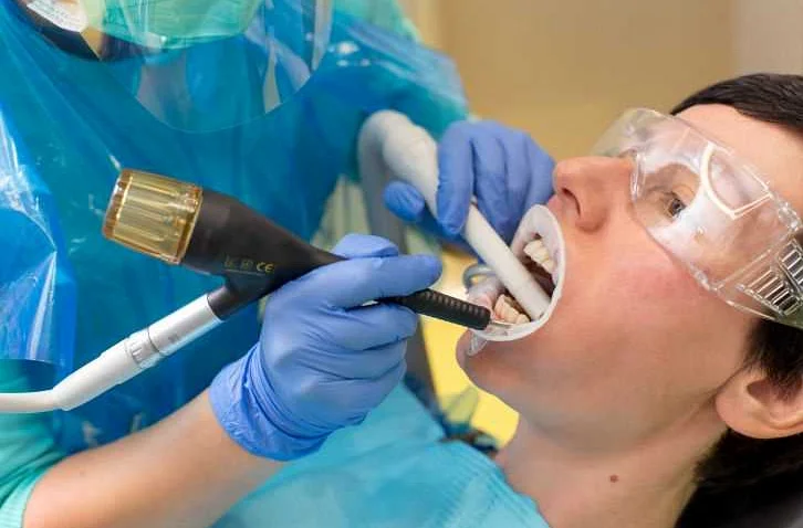 Предотвращение травм полости рта при зубном протезировании